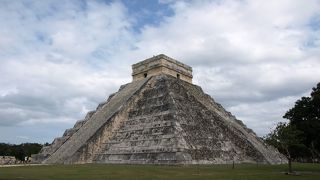  チチェン・イッツァのピラミッド