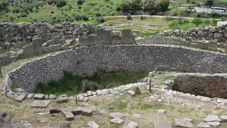 シュリーマンによって発掘されました。