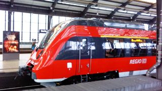 特急列車とＬＣＣどっち？