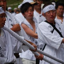 難所の坂では車の後ろからスピードを落とす用ブレーキをかけるた