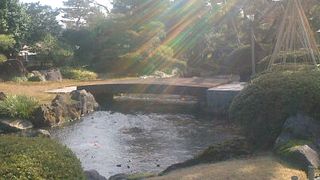 花見橋、月見橋と合わせて三橋の一つです。