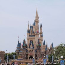 30thのシンデレラ城前にて