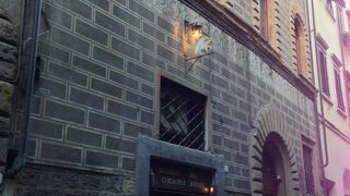 フィレンツェ。イノシシが目印！トリュフが盛られたモッツァレラチーズは最高です！