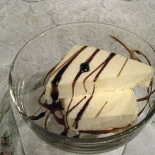 デザートのアイスクリーム