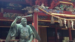 歩いて登ると1時間強。