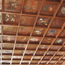 御霊殿の天井絵です