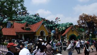 色んな衣装のミッキー