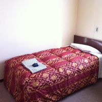 部屋は狭くはない