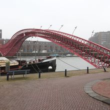 通称アナコンダ橋