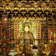 神々しい、観世音菩薩 