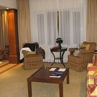 スイートの室内