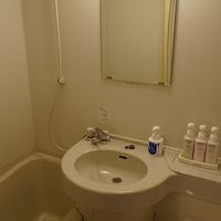 ユニットバスにしては大きめのバスタブが付いています