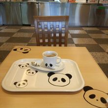 嘘みたいなコーヒーとテーブル