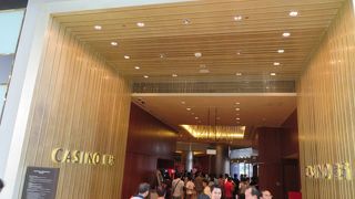 喫煙フロア、禁煙フロアに分かれています。