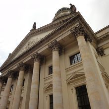 ドームが印象的