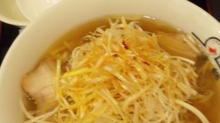 女性や子供も食べやすいあっさりラーメン