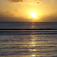 ホテル真後ろにある砂浜から見た夕焼け