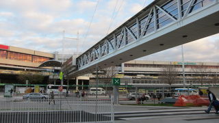 シティーネームの割りに小さく大変利用しやすい国際空港