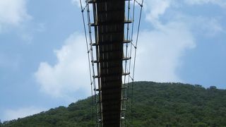 迫力のある吊り橋！