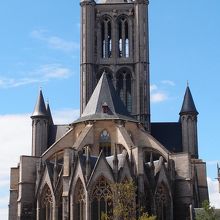 鐘楼からみた聖ニコラス教会