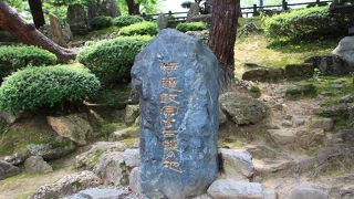 石碑があるのみ