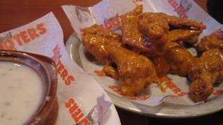 フーターズレストラン＆サルーン(OYO Hotel & Casino)