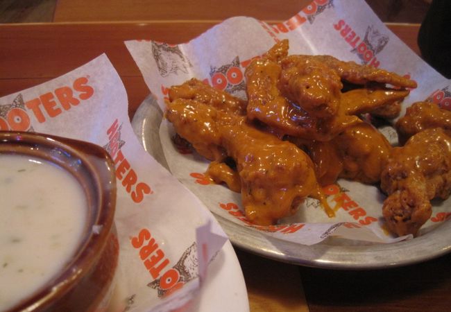 フーターズレストラン＆サルーン(OYO Hotel & Casino)