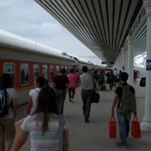 列車はこんな感じ、北京まで走る。