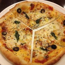 アンチョビピザ