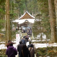 光前寺　雪の中の初詣