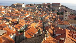 一方通行の城壁巡り