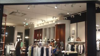 インポートアイテムをプラスしたセレクトショップ