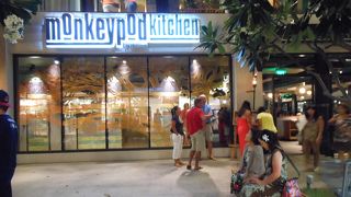 コオリナに新登場のアメリカンレストラン。