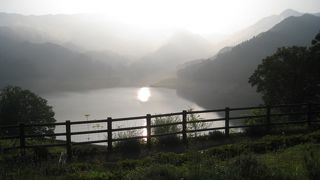 湖畔にある道の駅です