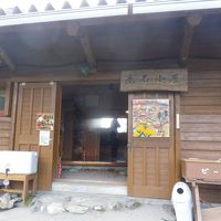 小屋の入口