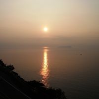 部屋からの日の出