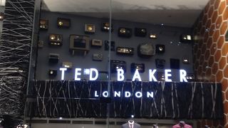 テッドベーカー（ロンドン）＠表参道