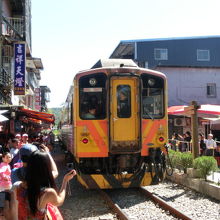 十分駅すぐ近くの商店街