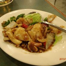 イカの黒コショウソース炒め