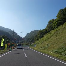 知床横断道路羅臼側です。急坂急カーブが多いです。