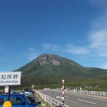 知床峠です。羅臼とウトロの境です。