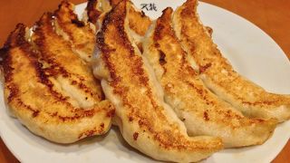 銀座。巨大ギョウザに舌鼓！