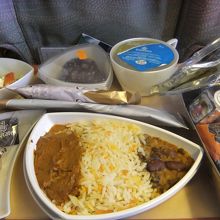 カテゴリがなかったので..機内食