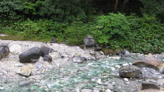 湯畑より歩いてすぐ