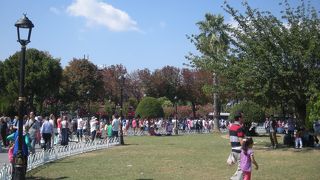 歴史地区の憩いの場所「スルタンアフメット広場」～イスタンブール～