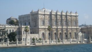 オスマントルコ帝国の最後の宮殿？「ドルマバフチェ宮殿」～イスタンブール～