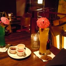 ブルーハワイ＆マイタイ。　カクテルグラスはLサイズ？