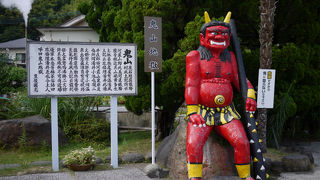 温泉でワニの飼育