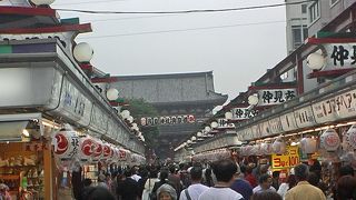 人気ショップがいっぱい