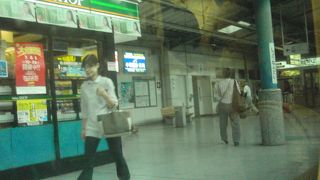 ３路線が乗り入れ